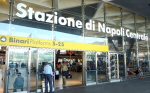 Allarme bomba alla Stazione di Napoli Centrale: attivato protocollo di rito