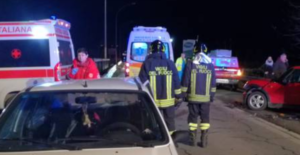 Incidente a Pomigliano d'Arco, scontro tra due auto: muore una donna