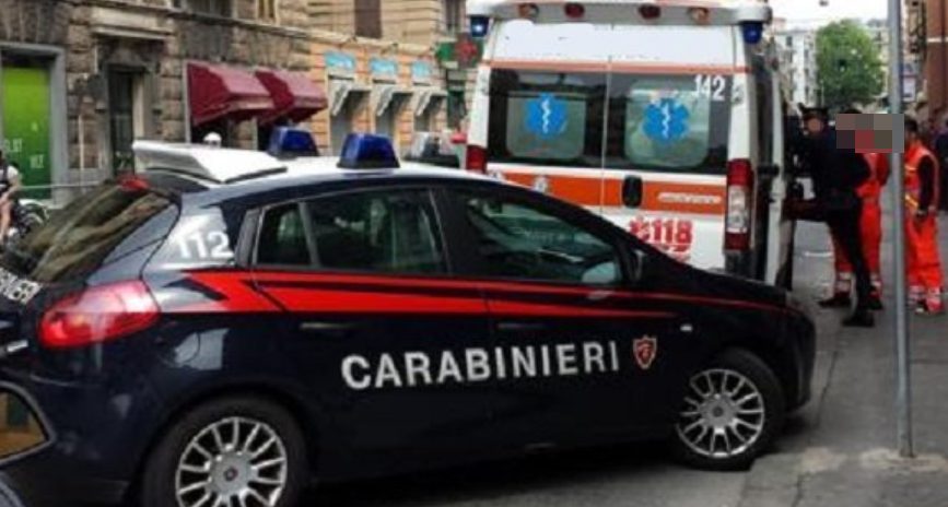 Lite condominiale nel Napoletano degenera, il vicino scappa e lo investe con l'auto: arrestato