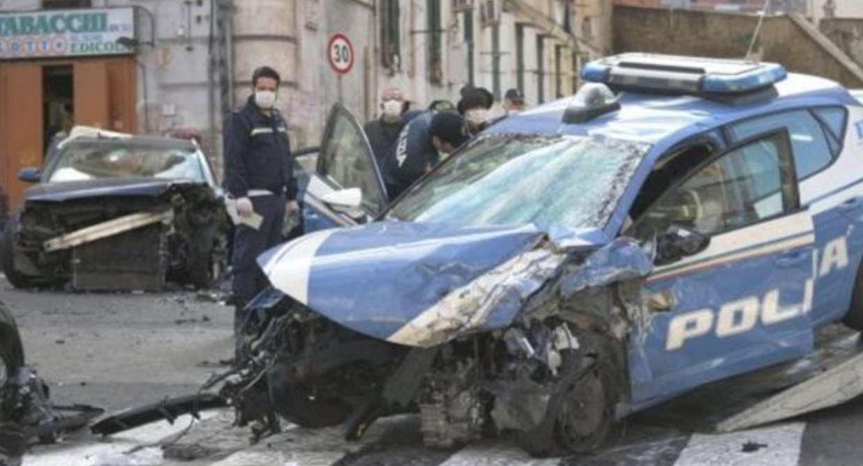 Muore Pasquale Apicella, vergogna sui social, foto dell'incidente e la scritta: "Ogni tanto una gioia"