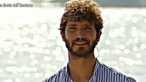 Stefano De Martino attaccato pesantemente da Vladimir Luxuria, fan su tutte le furie