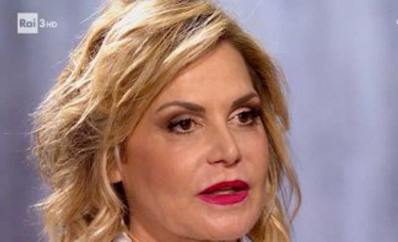 Guai con la giustizia per Simona Ventura, accusa di evasione per 500mila euro 