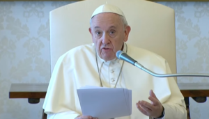 Papa Francesco appuntamento con i fedeli, recita Padre Nostro in streaming: "Preghiamo per malati e loro famiglie"