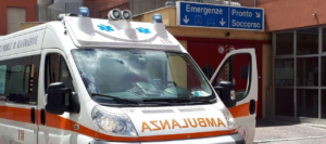 Dramma a Sessa Aurunca, giovane di 34 anni arriva in ospedale e muore: effettuato tampone