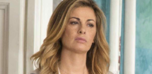 Gaffe di Vanessa Incontrada, video da casa: "Scusate mi è scappato un ruttino" 