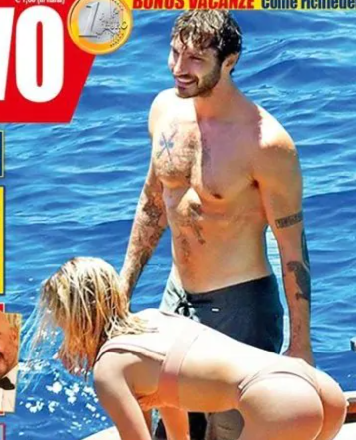 Stefano De Martino fotografato con una donna bionda in barca impazza il gossip 