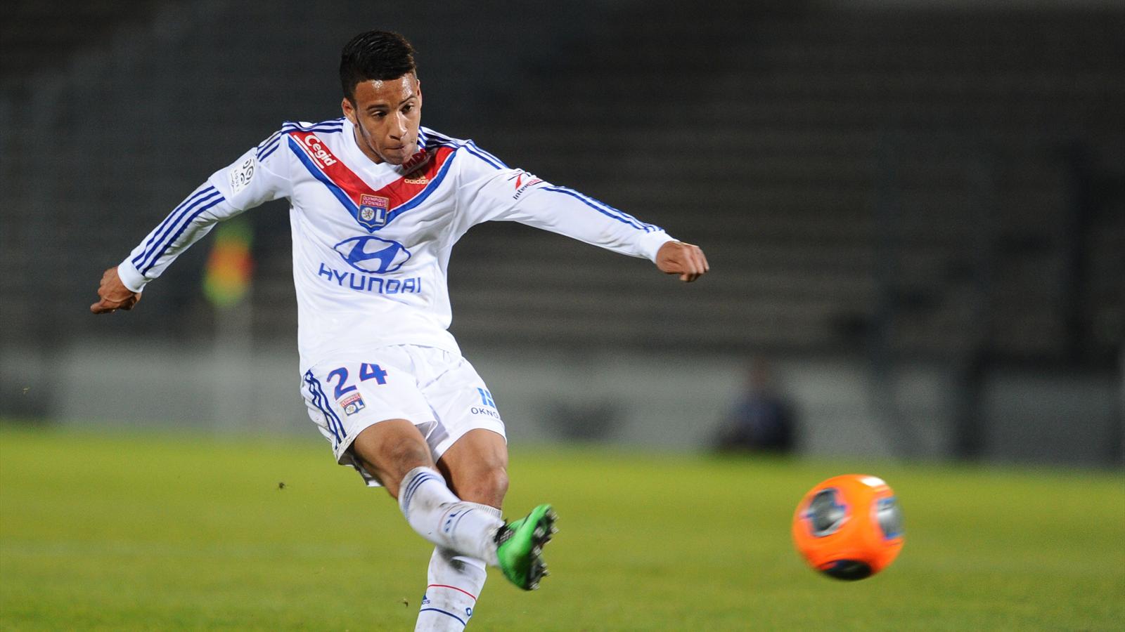 Napoli, pronte le visite mediche per Milik e Tolisso. Sono attesi in città