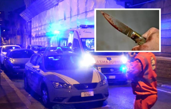 Napoli, agente interviene per un incidente e viene accoltellato