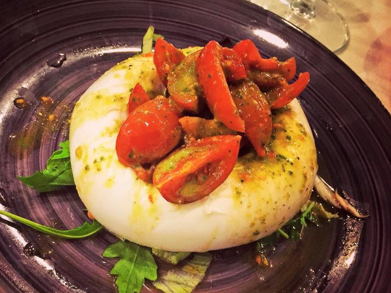 Mozzarella Napoli: top 5 dei posti dove trovare la migliore