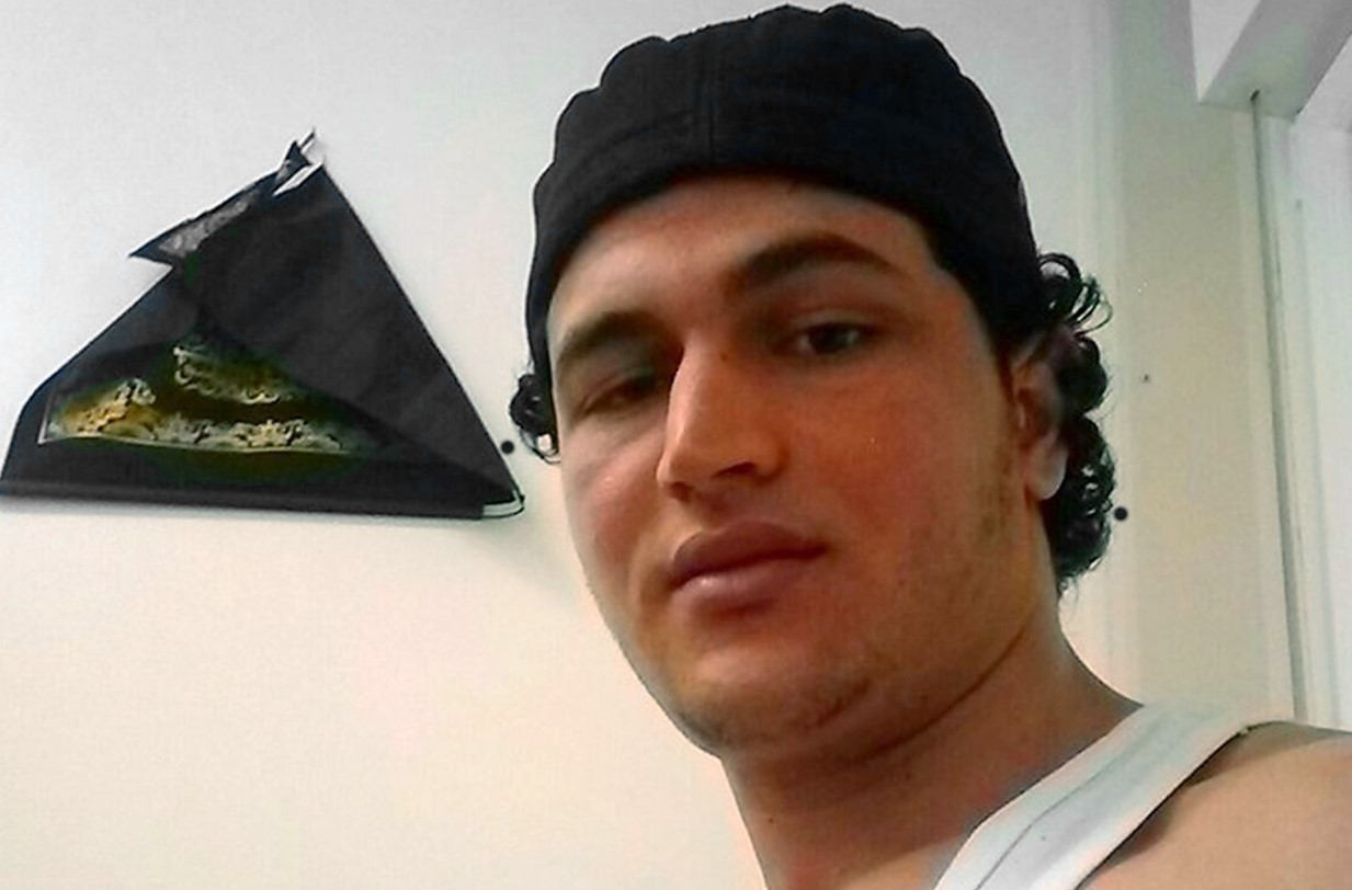 Attentato di Berlino, Amri voleva comprare a Napoli un kalashnikov