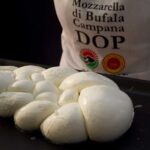 Aumenta la richiesta di mozzarella di bufala all’estero: export in crescita