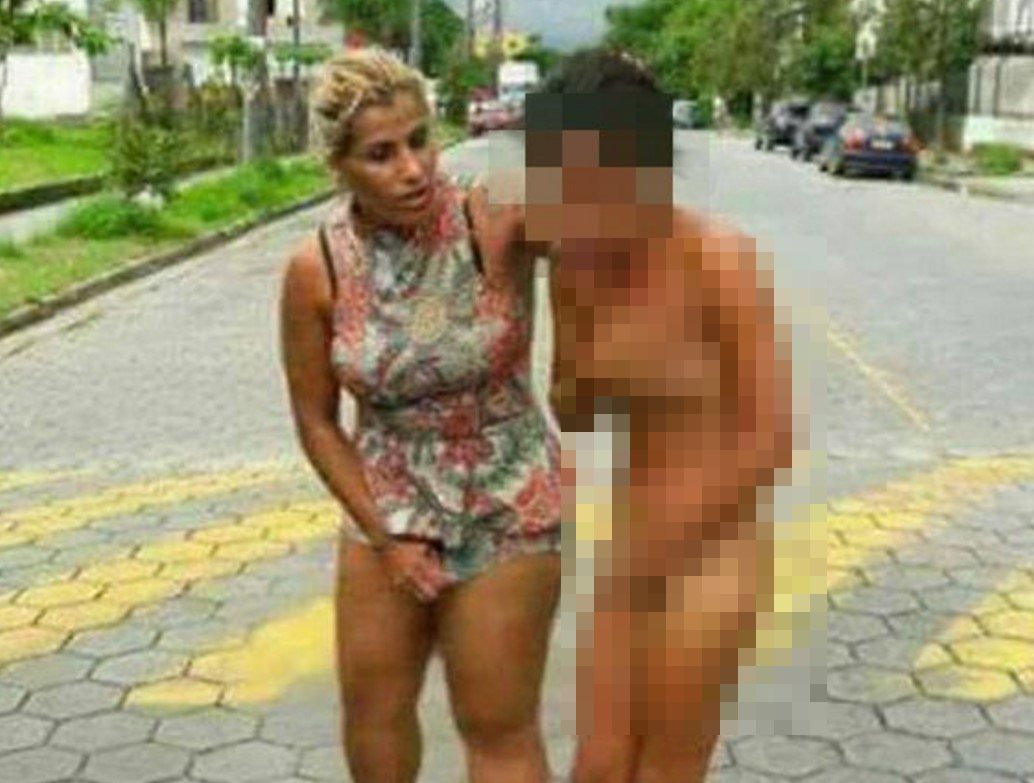 Brasile, trova l'amante del marito nel letto: la umilia pubblicamente 