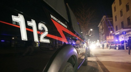 coppia-stabiesi-litiga-e-lei-cade-giu