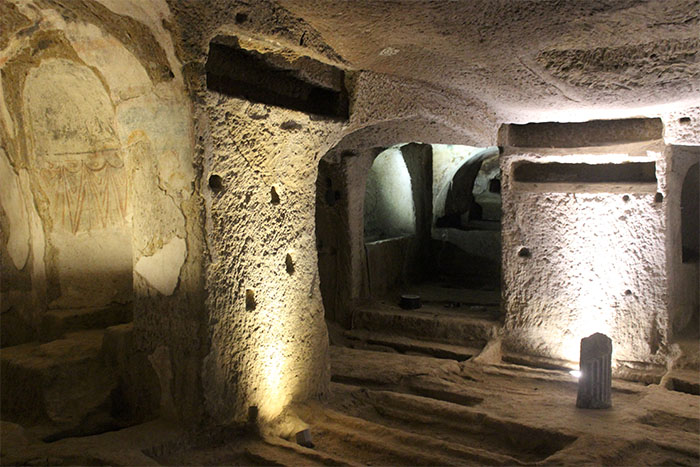 Catacombe di San Gennaro: la Napoli sotterranea