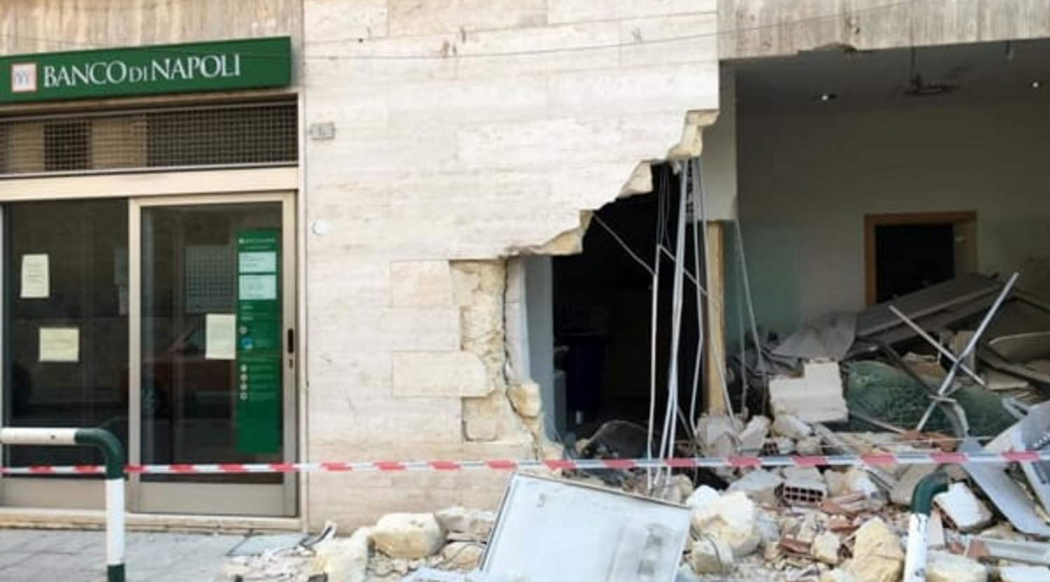 rapina banco di napoli benevento