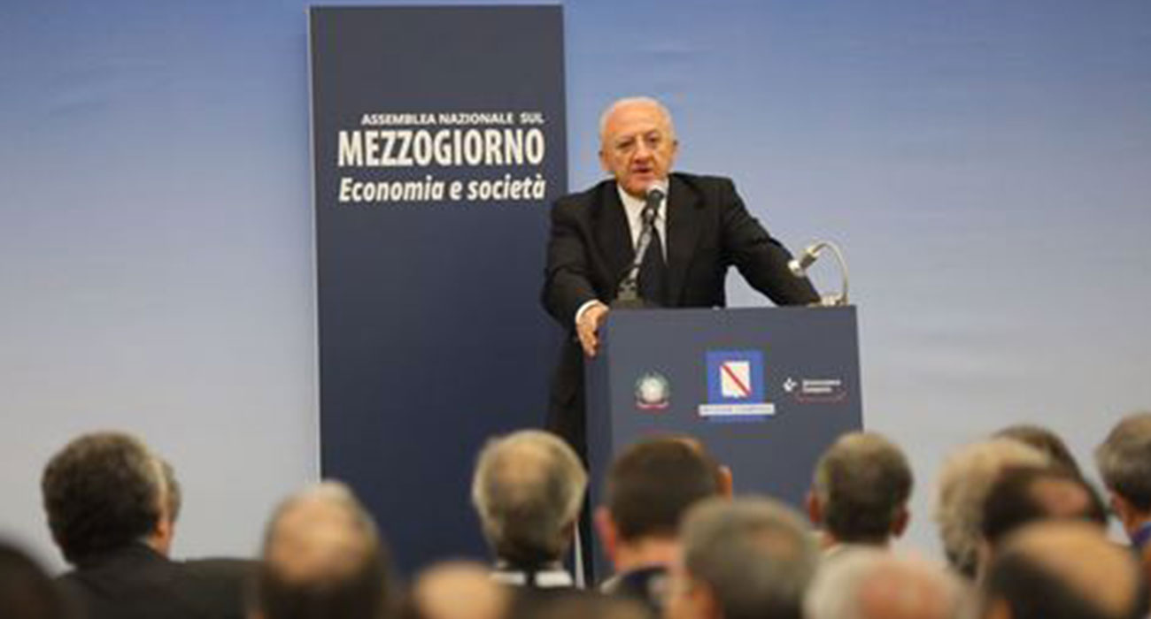 Assemblea del Mezzogiorno, De Luca: "200mila posti nella PA per i giovani"