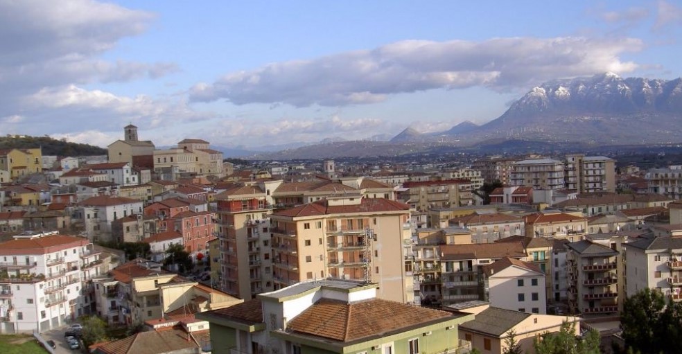 Eboli, denunciato cantante neomelodico, disturbava i vicini 