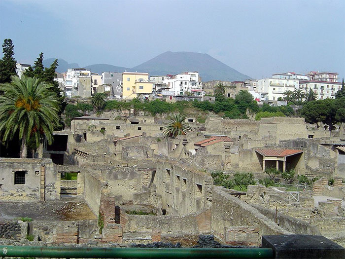 Ercolano: scoperti papiri stampati con inchiostro a piombo