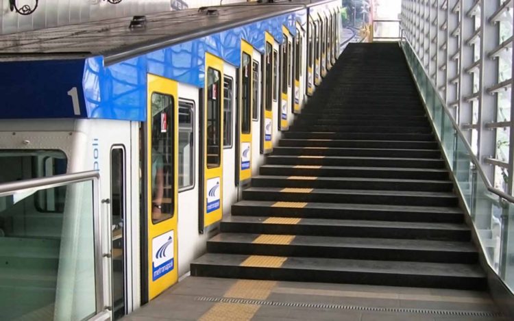 ANM, il venerdì nero per metro e funicolare: "A Chiaia la stazione non ha aperto"