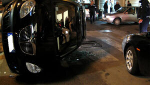 Giugliano, notte tragica: grave incidente stradale