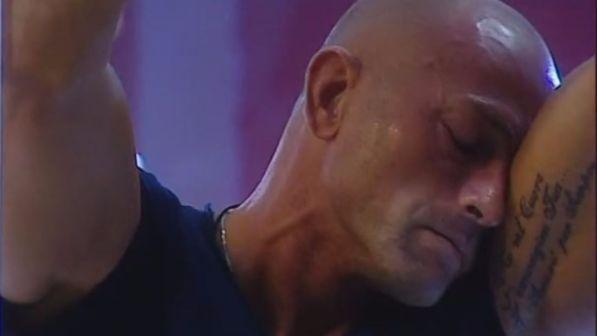 Grande Fratello Vip, scatta la denuncia e l'inchiesta della Procura: Bettarini tra gli indagati