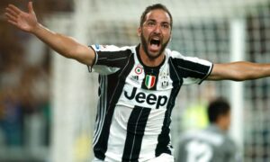 higuain-juve-urlo-2016-2017-750x450