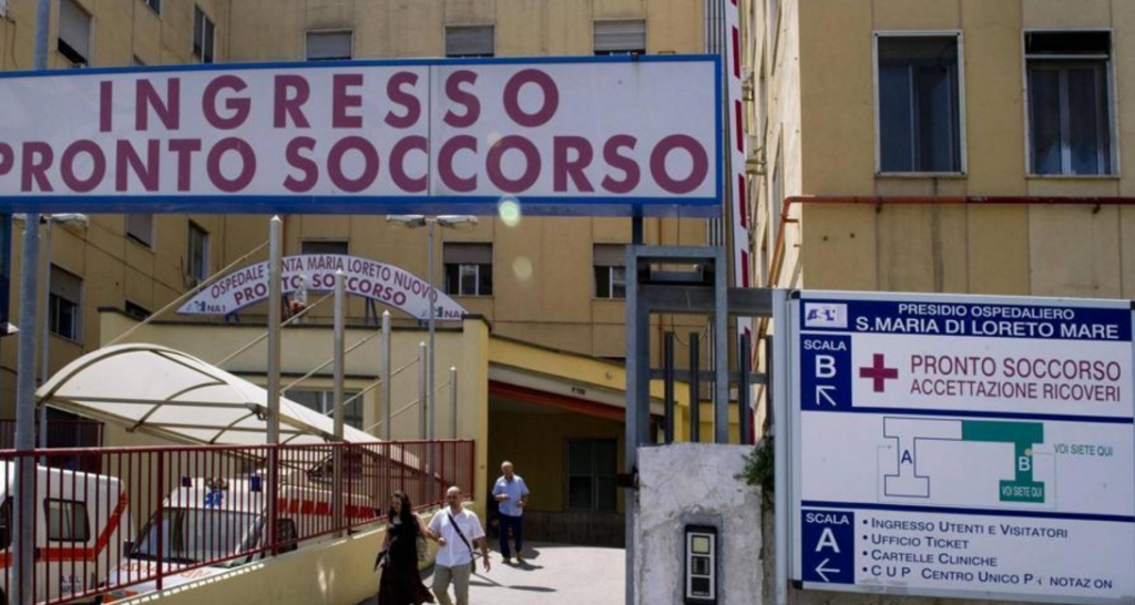 I Nas tornano all'ospedale Loreto Mare, sequestrato archivio radiografie