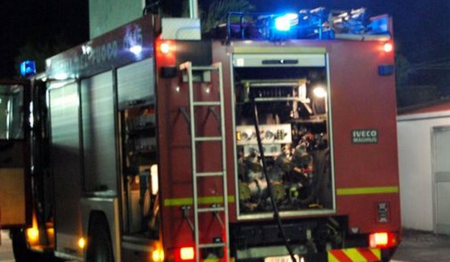 incendio-parco-giochi-mugnano