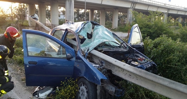 Pozzuoli, incidente d'auto mortale: deceduto un uomo al volante