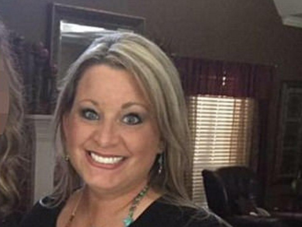 Insegnante fa sesso con 4 ragazzi adescati su snapchat 