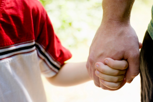 Rapito un bambino in una casa famiglia: scattatate le indagini e le ricerche