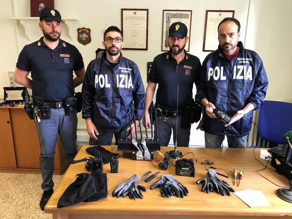 San Giovanni, la polizia arresta 7 uomini durante una rapina: tra loro genero e cugino del boss Rinaldi