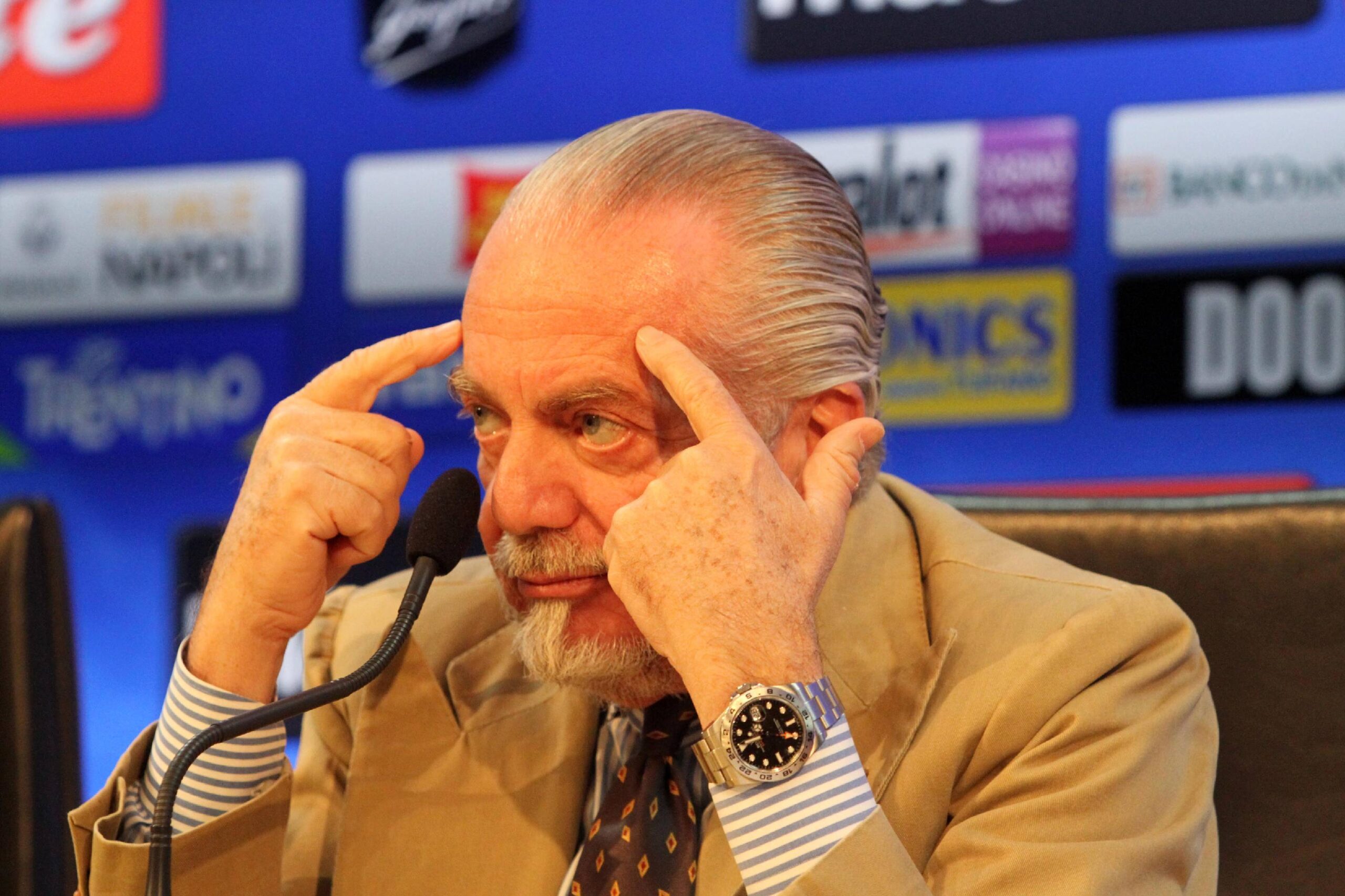 Higuain, arriva la risposta di De Laurentiis: "Hai tradito e preso Napoli per il c***"