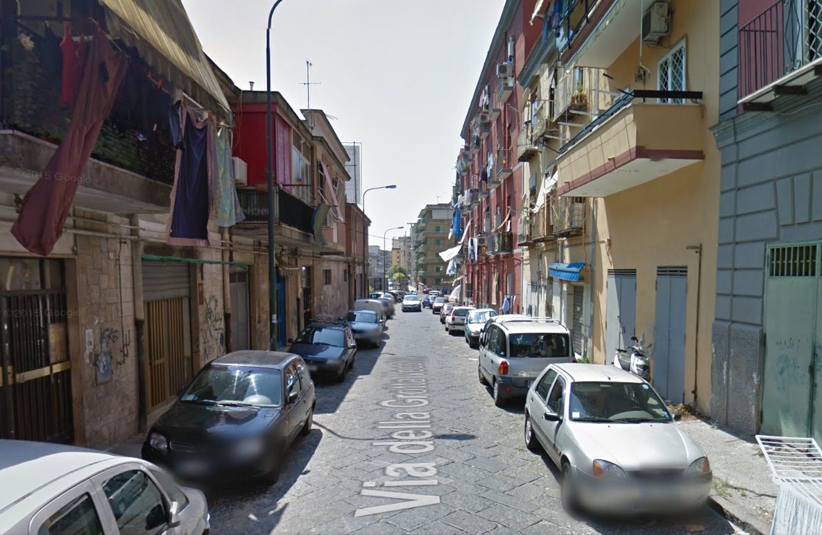 Litiga con la moglie e apre il gas in casa con la suocera che dorme: panico a Fuorigrotta