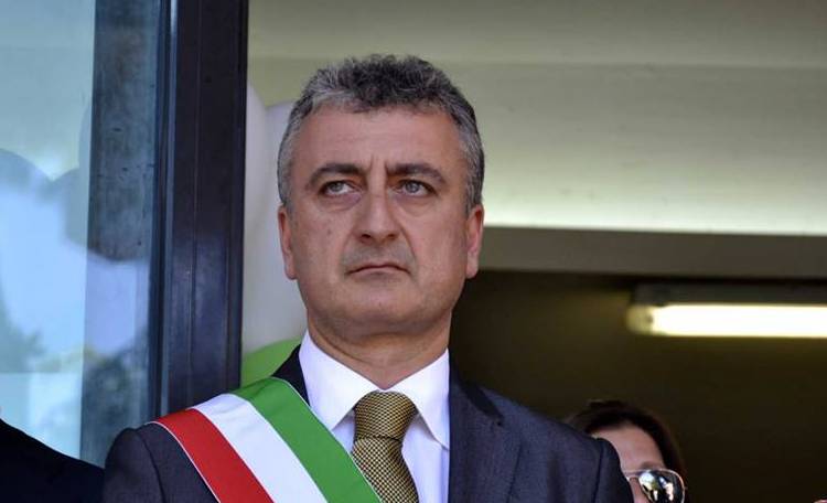 Qualiano, indagati il Sindaco e la giunta: accusa di abuso di ufficio e turbativa d'asta