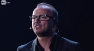 Made in Sud, Gigi D'Alessio commosso: "Sono fortunato ad essere napoletano"