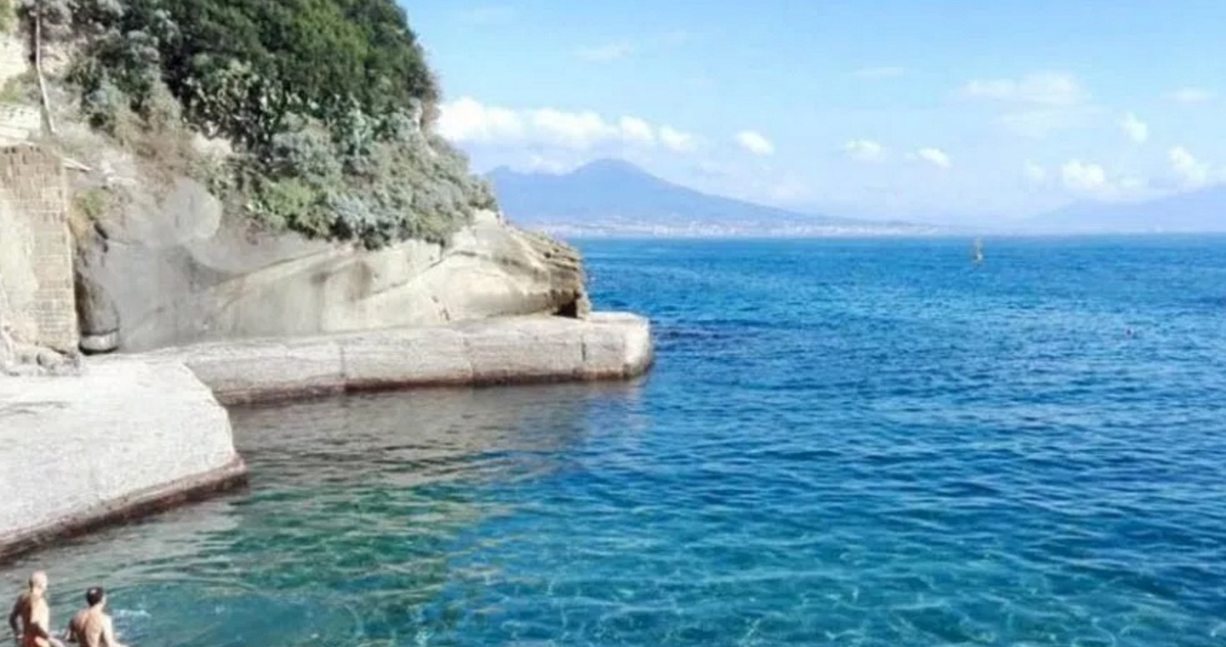 Meteo Napoli, dopo la pioggia torna il sole e temperature miti 