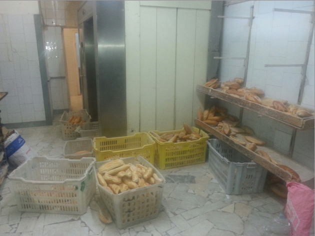 Napoli, blitz della Polizia: maxi sequestro di pane presso un noto panificio