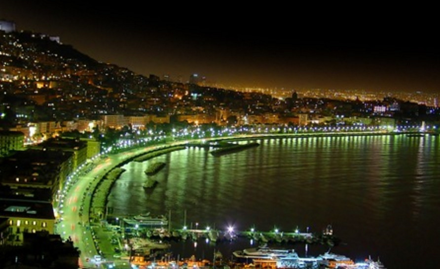 Napoli: ragazzi picchiati per aver fischiato alle ragazze sbagliate