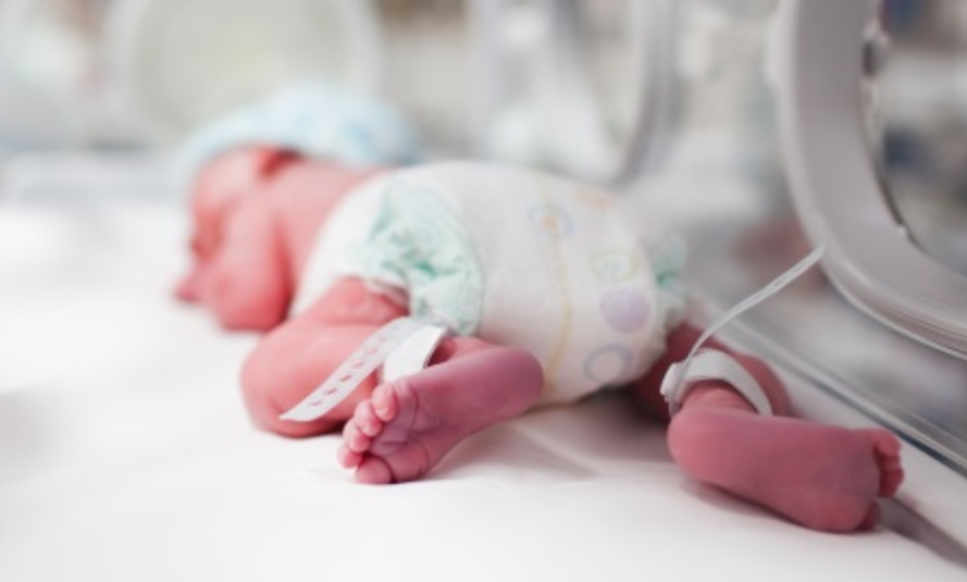 Nata da un embrione congelato 28 anni fa, Molly è la bimba più 'vecchia' mai nata