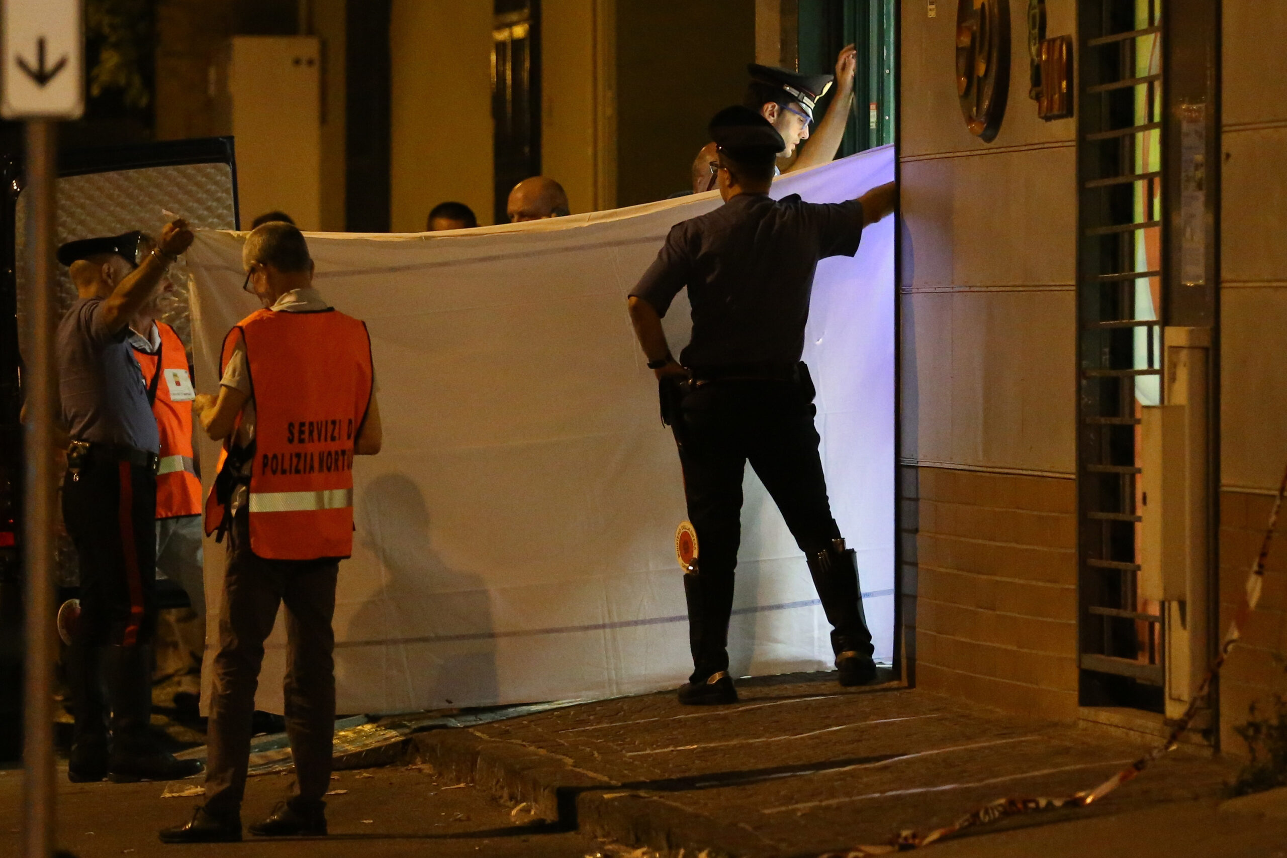 Omicidio nel napoletano: uomo ammazzato da un killer