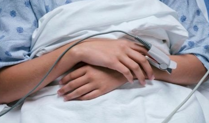 Dramma nel Napoletano, parto killer in ospedale: bimba morta e mamma in coma