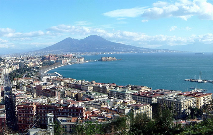 Pasqua 2016: a Napoli prevista invasione di turisti