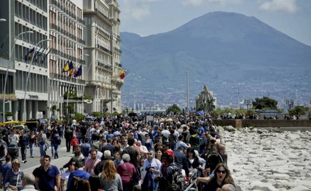 Pasqua a Napoli, boom di turisti: aumento rispetto all'anno passato