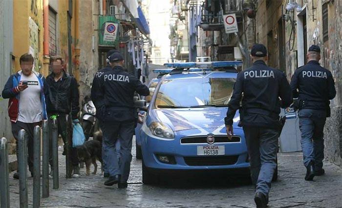 Napoli, si torna a sparare ai Quartieri Spagnoli: stesa tra i vicoli