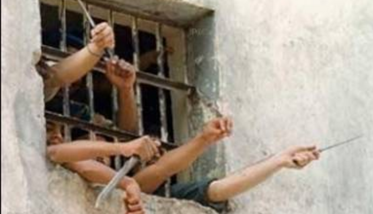 rivolta carcere minorile benevento