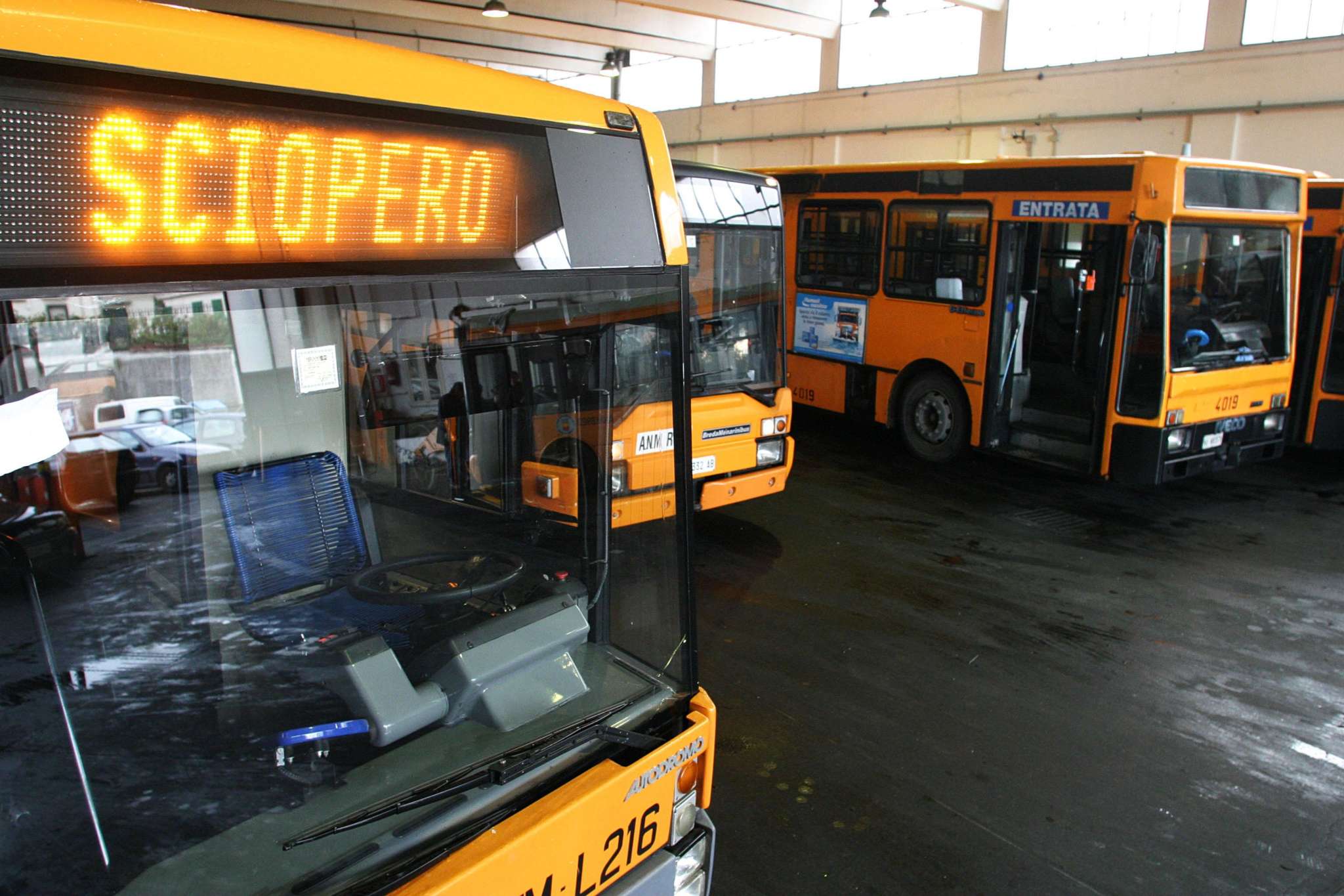 Napoli, lunedì 21 sciopero nazionale dei trasporti: durerà 4 ore