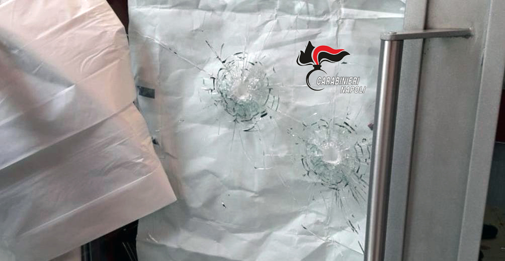 Napoli, arrestato affiliato alla Vanella Grassi: aveva sparato al bar dell'amante della sorella