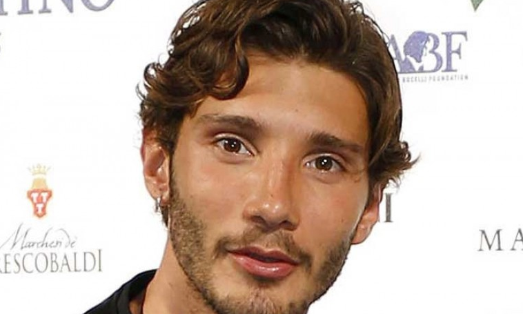 Stefano De Martino all'Isola dei Famosi, possibile opinionista