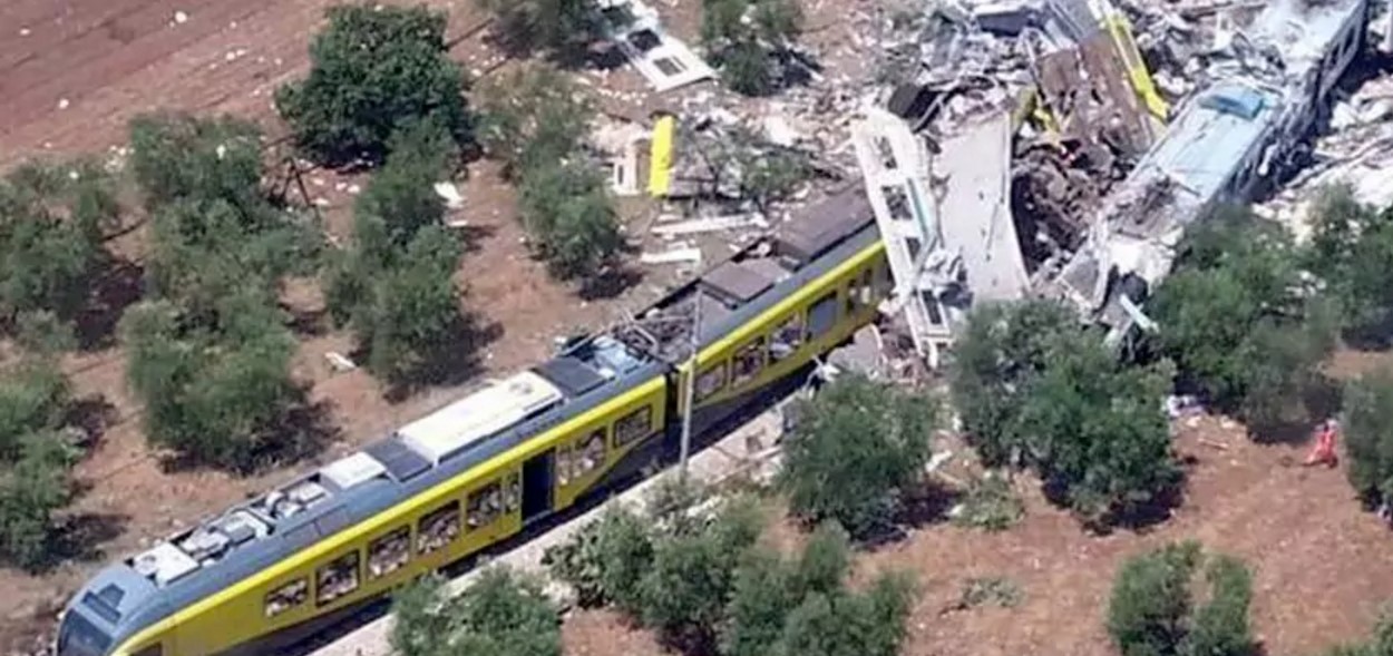strage treni in puglia
